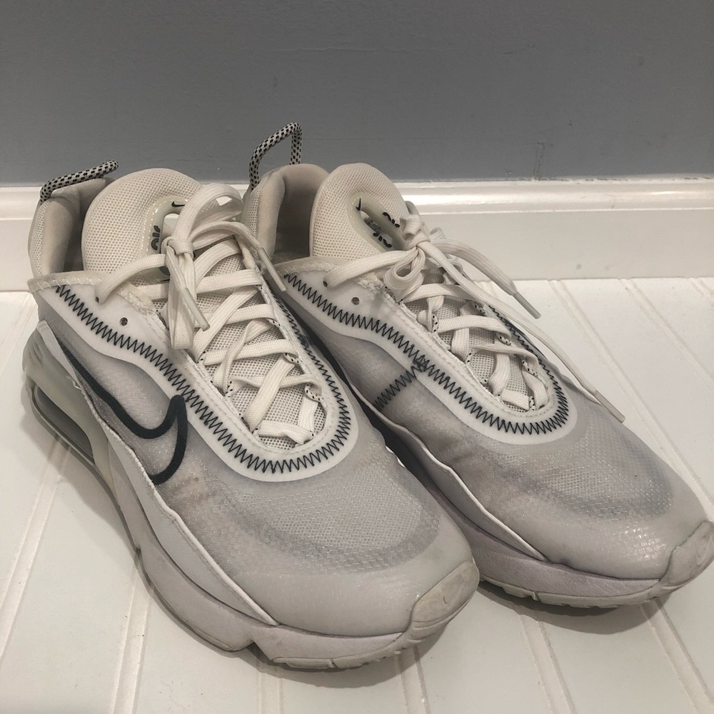 Nike Air Max 2090 Black/White Lave up, Clear mesh shoes Women’s size 8.5